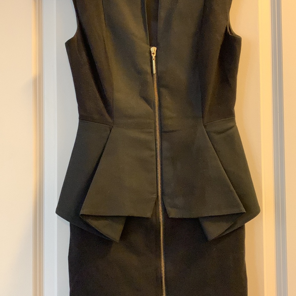 Dress - Picture 4 of 4